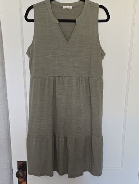 Maurices Olive Green Sleeveless V-Neck Tiered Midi Dress